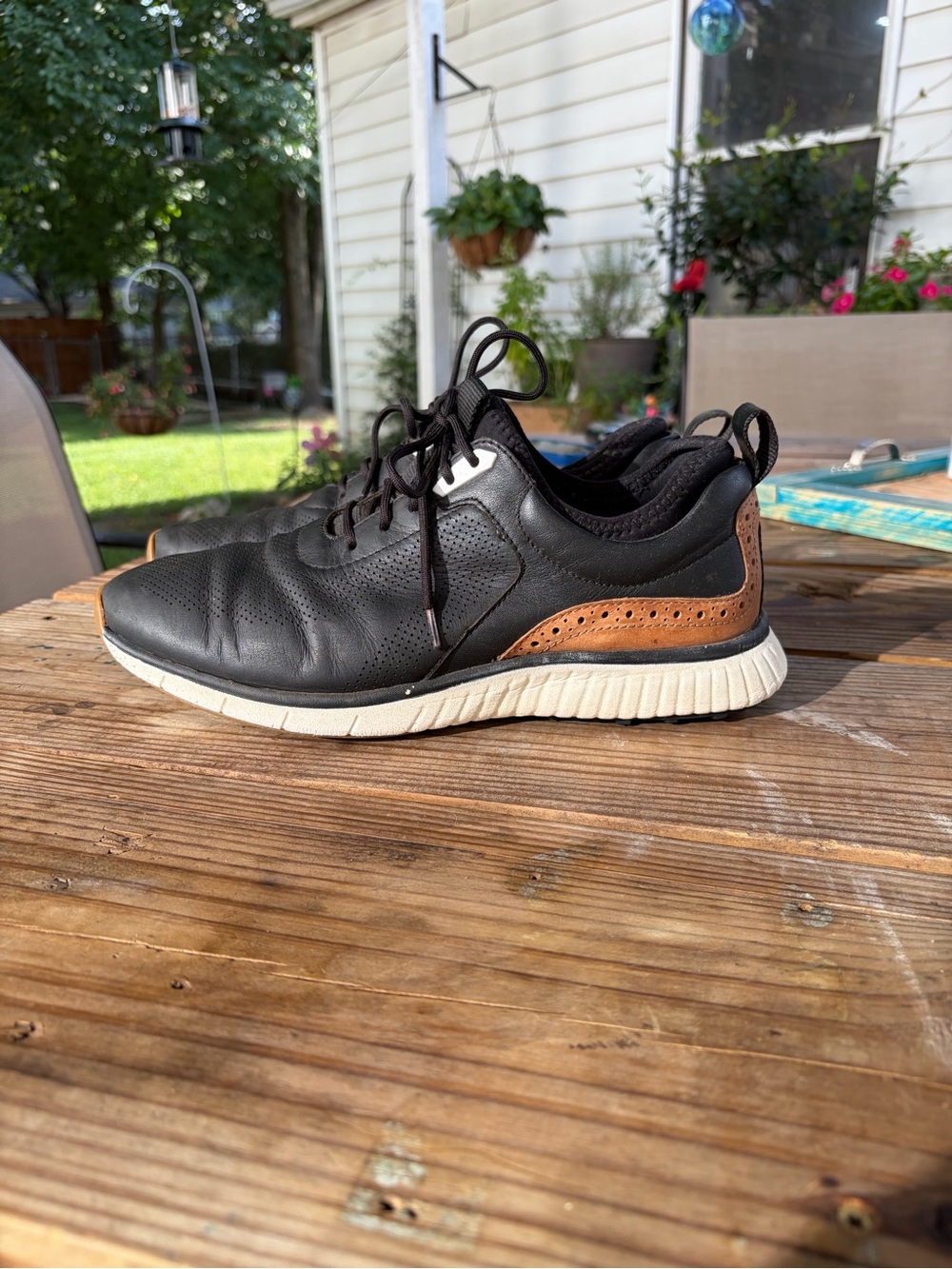 Johnston & Murphy Black and Brown Leather Lace-Up Sneakers